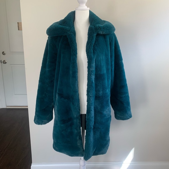 Teal Green Faux Fur Coat Inspired by Phoebe Buffay from Friends - Picture 6 of 12